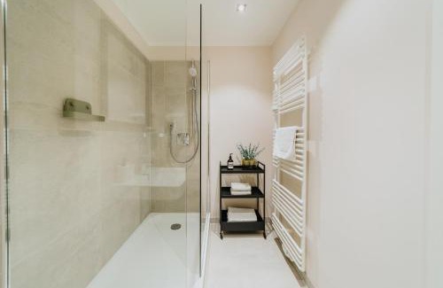 Wilmersdorf Apartment | Homely Berlin - Huge Terrace, Modern, Quiet, Near Kudamm