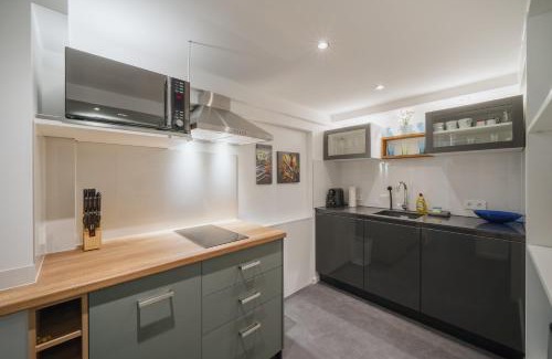 West Berlin Centre Apartment | Homely Berlin - Luxury Loft, Modern, Near Kurfürstendamm I Cafe