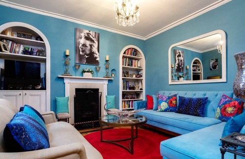 Childs Hill House | Homely in Hampstead Village, by Veeve