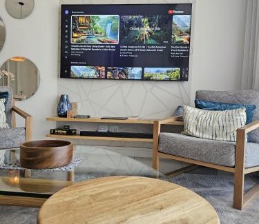 Sandown Apartment | Homely stay in the tallest building in Africa