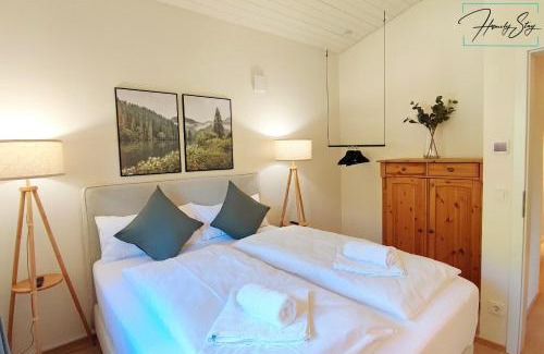 Bayrischzell House | Homely Stay Velosoph Quartier - Familienfreundliches Ferienhaus mit 3 Schlafzimmern, 300m zur Ski-Piste, E-Auto Ladestation