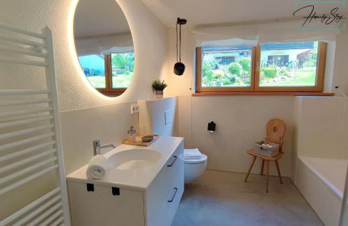 Bayrischzell House | Homely Stay Velosoph Quartier - Familienfreundliches Ferienhaus mit 3 Schlafzimmern, 300m zur Ski-Piste, E-Auto Ladestation