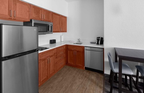 Oldsmar House | Homely Tampa Haven: Kitchen Suites near Clearwater Beach | 2 Units