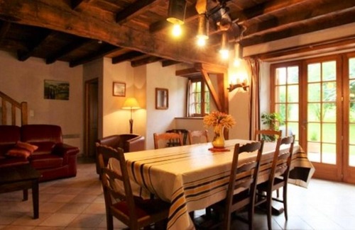 Saint-Etienne-de-Baigorry House | Homerez - Superb house for 6 pers. with garden in Saint-Étienne-de-Baïgorry