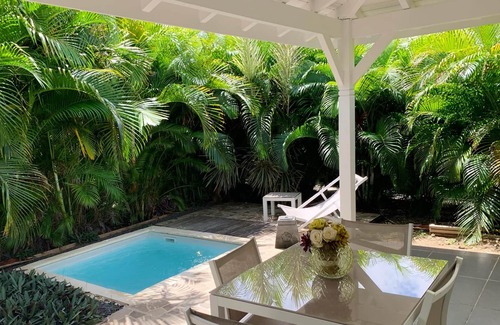 L'Autre-Bord Apartment | Homerez - 200 m away from the beach! Appartement for 2 ppl. with swimming-pool