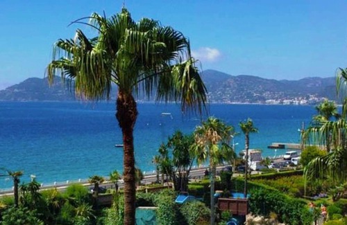 La Bocca Apartment | Homerez - 50 m away from the beach! Appartement for 4 ppl. with shared pool