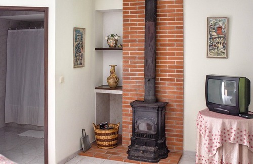 Sao Joao Batista House | Homerez - Amazing house for 2 ppl. with shared pool at Porto de Mós