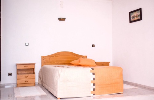 Sao Joao Batista House | Homerez - Amazing house for 4 ppl. with shared pool and terrace at Porto de Mós