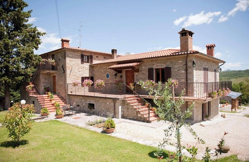Caprese Michelangelo Apartment | Homerez - Apt in Caprese Michelangelo
