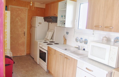 Montmartin-sur-Mer Apartment | Homerez - Apartment Montmartin-sur-Mer