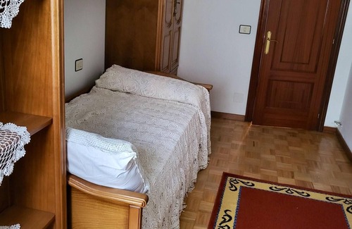 Covas Apartment | Homerez - Apartement 400 m away from the beach for 6 ppl. with balcony at Vivero