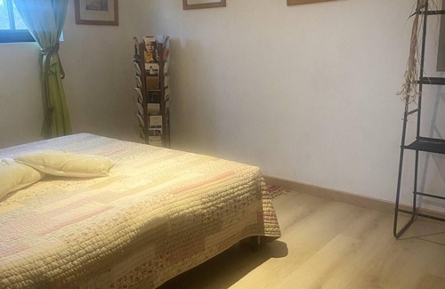 Gaillac Apartment | Homerez - Apartement for 3 ppl. with shared pool, garden and terrace at Gaillac