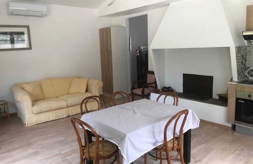 Saint-Gilles House | Homerez - Apartment Saint-Gilles