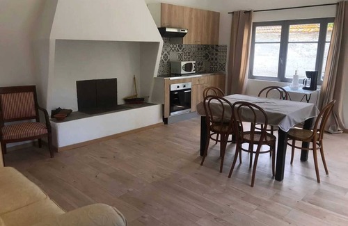 Saint-Gilles House | Homerez - Apartment Saint-Gilles