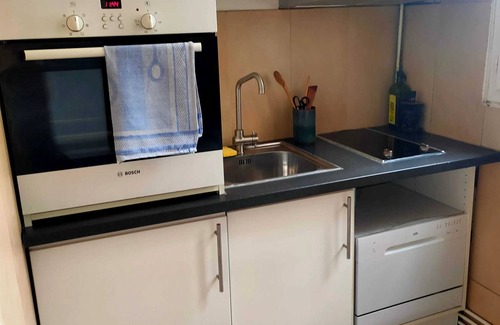 Clichy Apartment | Homerez - Apartment in Clichy, 35 m².
