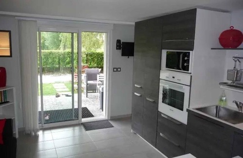 Latresne Apartment | Homerez - Apartment in Latresne with Terrace