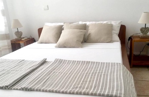 Trois-Bassins Apartment | Homerez - Appartement 1 km away from the beach for 2 ppl. at Les Trois Bassins
