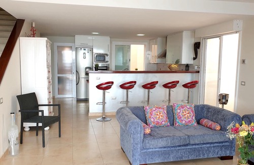 Poris de Abona Apartment | Homerez - Appartement 1 km away from the beach for 4 ppl. with shared pool