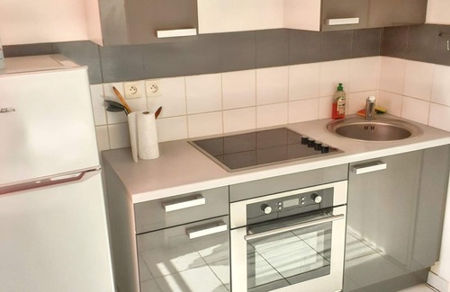 Carcassonne Apartment | Homerez - Apt Carcassonne with terrace