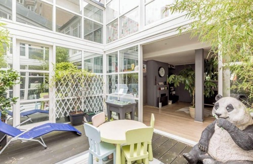 Colombes Apartment | Homerez - Apt. Colombes, spa, fireplace