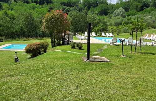 Montecarlo Apartment | Homerez - Beautiful appartement for 5 ppl. with shared pool at Montecarlo