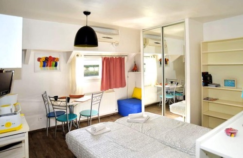 2nd Arrondissement Apartment | Homerez - Beautiful appartement for 2 ppl. with terrace at Lyon