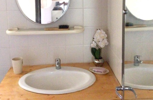 Vacheres House | Homerez - Beautiful house for 2 ppl. with garden and terrace at Vachères
