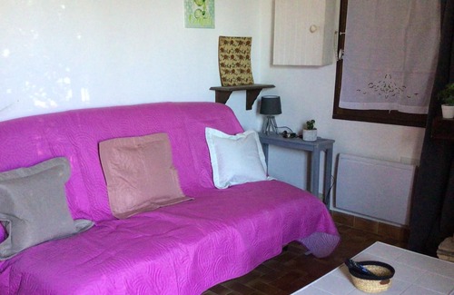 Vacheres House | Homerez - Beautiful house for 2 ppl. with garden and terrace at Vachères