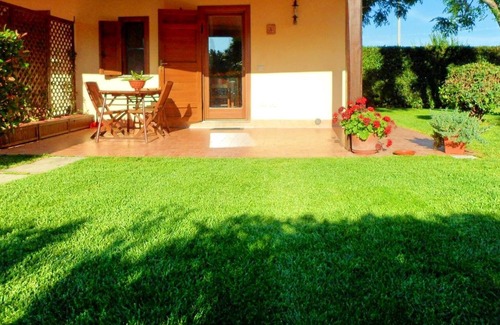 Pescia Romana House | Homerez - Beautiful house 3 km away from the beach for 4 ppl. at Pescia Romana