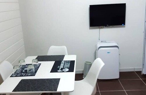 Saint-Esprit Apartment | Homerez - Beautiful appartement for 4 ppl. with terrace at Saint-Esprit