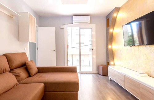 Reus Apartment | Homerez - Big appartement for 9 ppl. with balcony at Reus
