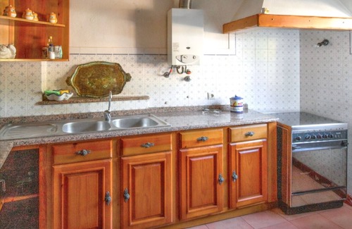 Sao Joao Batista House | Homerez - Charming House in Porto de Mós with Shared Pool