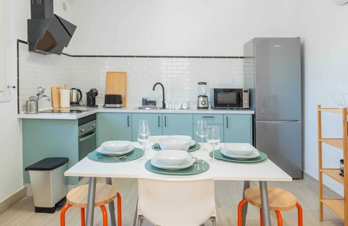 Granadilla de Abona House | Homerez - Charming House in Los Llanos with Mountain View