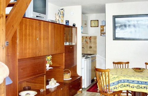 Hourtin Port House | Homerez - Charming House in Hourtin with Fenced Garden