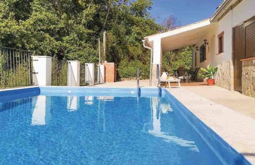 Benamahoma Villa | Homerez - Charming Villa in Benamahoma + Private Pool