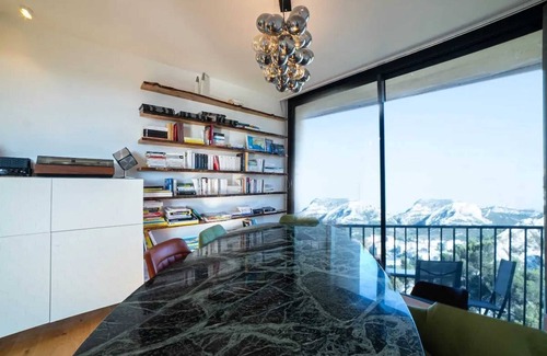 Sormiou Apartment | Homerez - Comfortable apartment in Marseille 100 m² with view