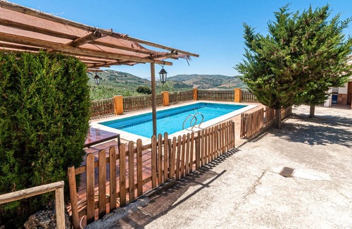 Montefrio House | Homerez - Exceptional house with swimming pool