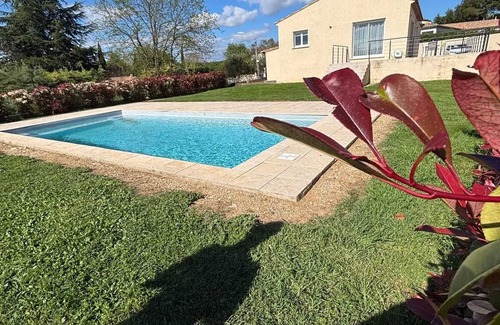 Flaux Villa | Homerez - Family Villa with Pool in Flaux