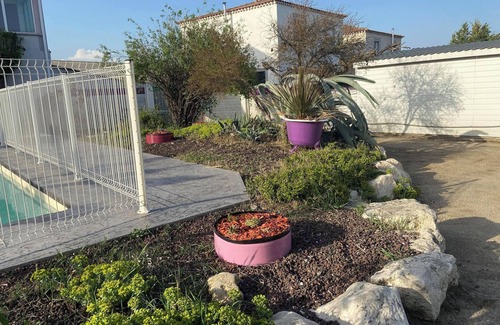 Saint-Privat-des-Vieux Villa | Homerez - Villa in Saint-Privat-des-Vieux