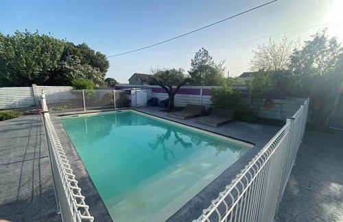 Saint-Privat-des-Vieux Villa | Homerez - Villa in Saint-Privat-des-Vieux