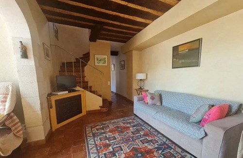 Villeneuve-les-Avignon House | Homerez - House Villeneuve-lès-Avignon