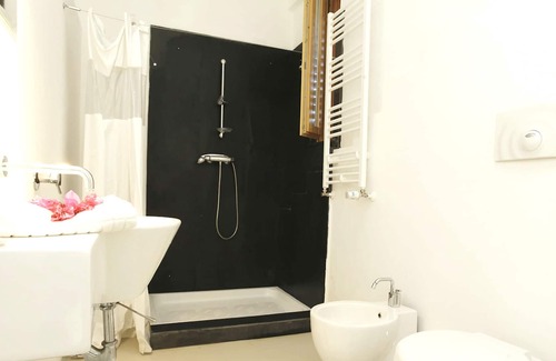 Torre Colonna-sperone House | Homerez - House 1 km away from the beach for 4 ppl. at Torre Colonna-Sperone