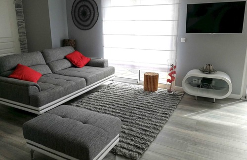 Saint-Gely-du-Fesc House | Homerez - House for 5 ppl. with swimming-pool and garden at Saint-Gély-du-Fesc