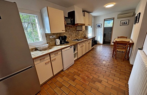 Les Vans House | Homerez - House Les Vans, Mountain View