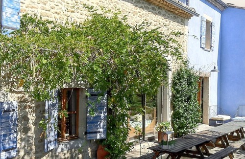 Richerenches Villa | Homerez - Large villa with pool in Richerenches