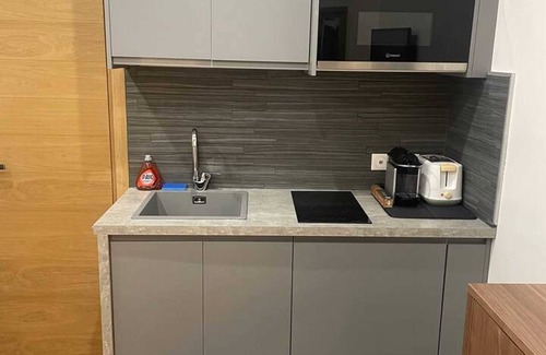 Malakoff Apartment | Homerez - Modern Studio in Malakoff