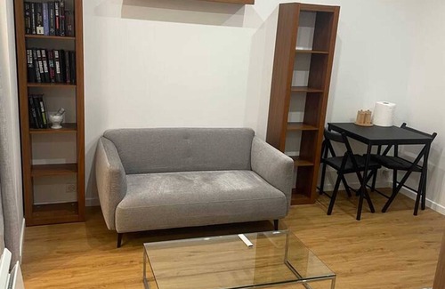 Malakoff Apartment | Homerez - Modern Studio in Malakoff