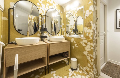 Les Baux-de-Provence Apartment | Homerez - Nice appartement for 4 ppl. with terrace at Les Baux-de-Provence