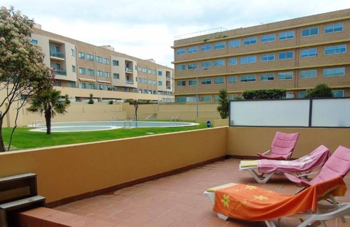 A Ver-o-Mar Apartment | Homerez - Nice appartement 800 m away from the beach for 6 ppl. with shared pool