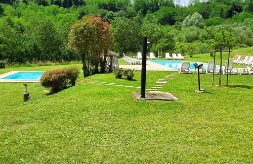 Montecarlo Apartment | Homerez - Nice appartement for 6 ppl. with shared pool and terrace at Montecarlo